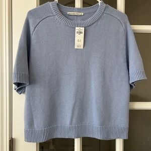 NWT Abercrombie & Fitch Madeline Crew Sweater Tee Small